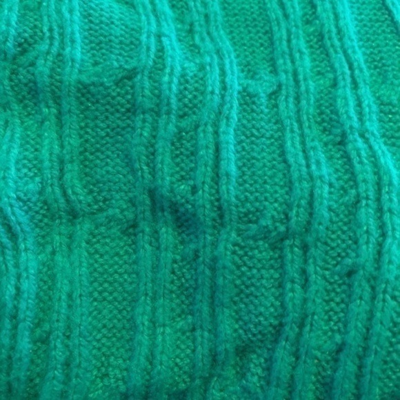 Old Navy Green knit Scarf - Picture 3 of 4